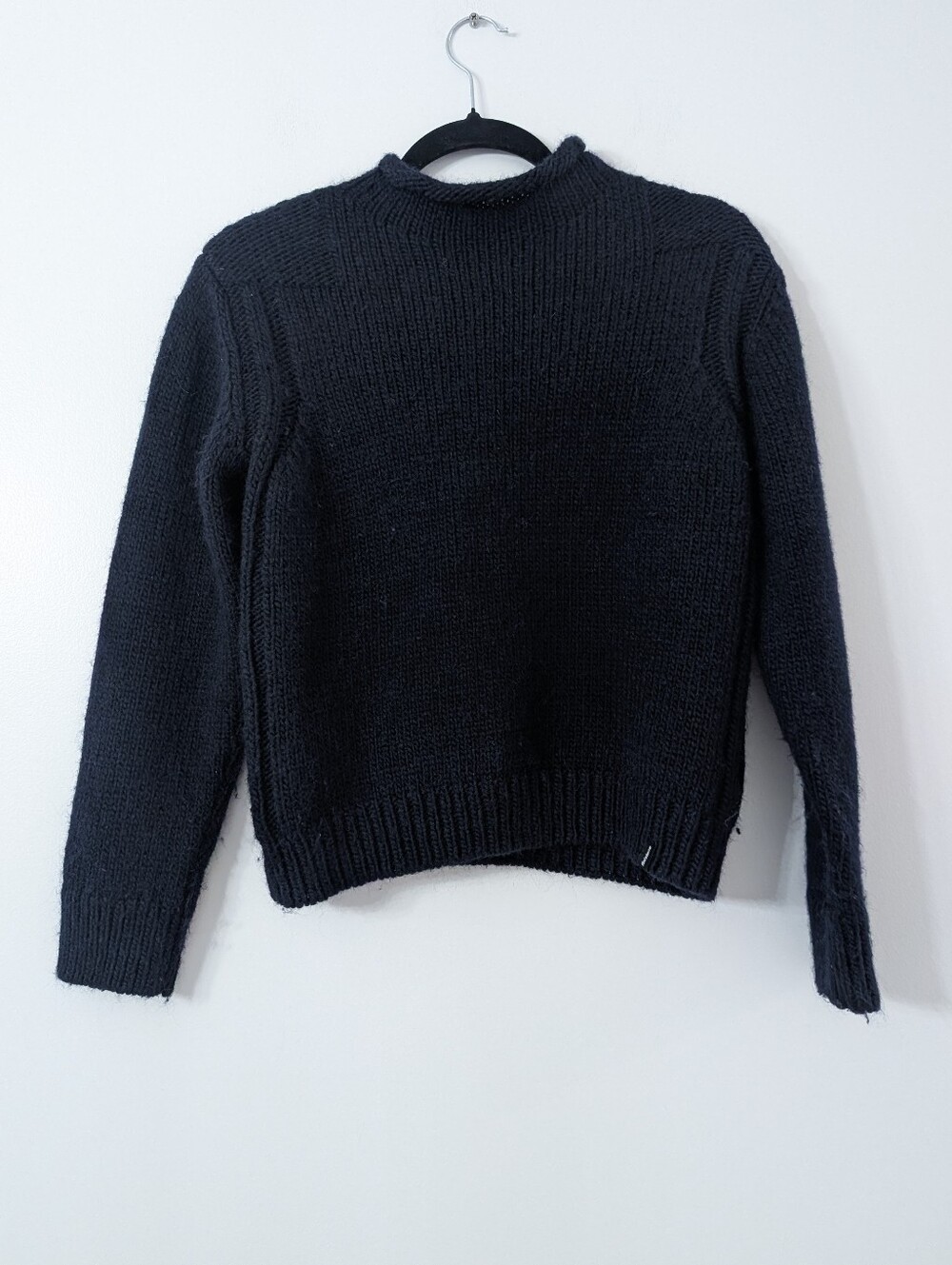 Finisterre Navy Blue Wool Fisherman Knit Sweater